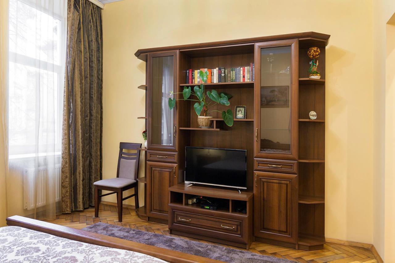 3х комнатная уютная в центре львова Apartment *